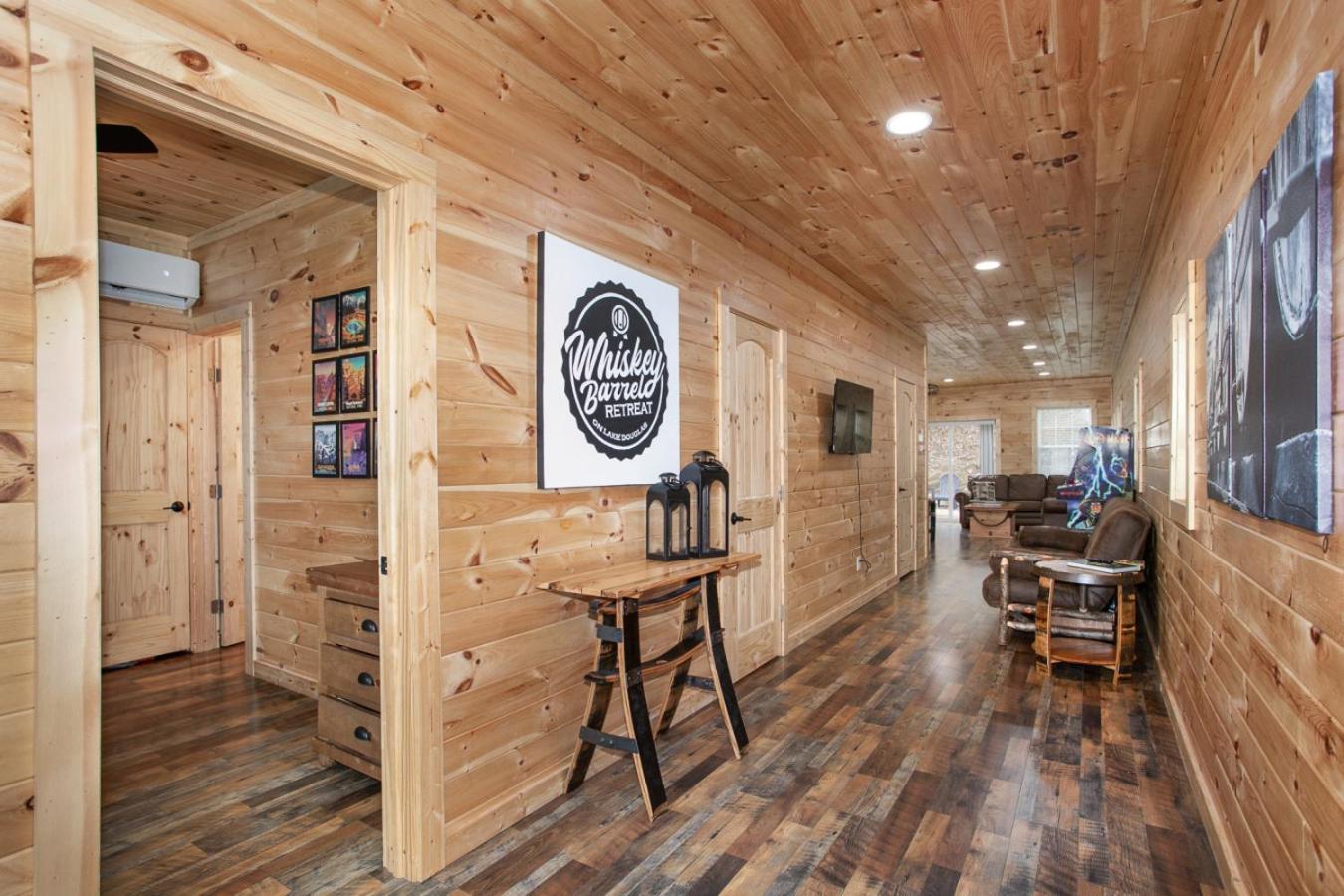 Whiskey Barrel W Hot Tub Arcade Game Fire Pit Villa Sevierville Exterior photo