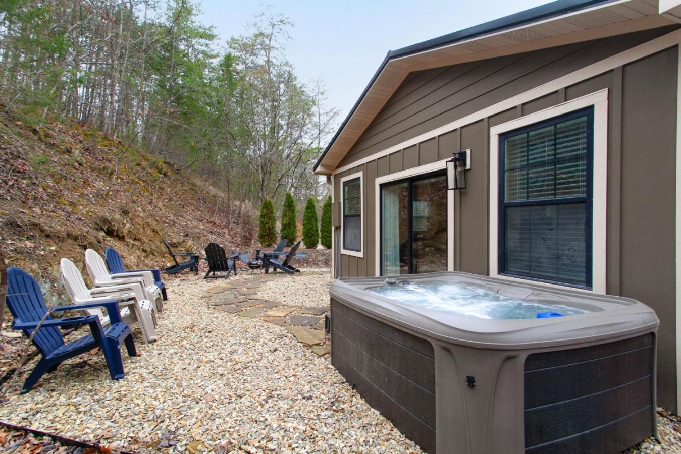 Whiskey Barrel W Hot Tub Arcade Game Fire Pit Villa Sevierville Exterior photo